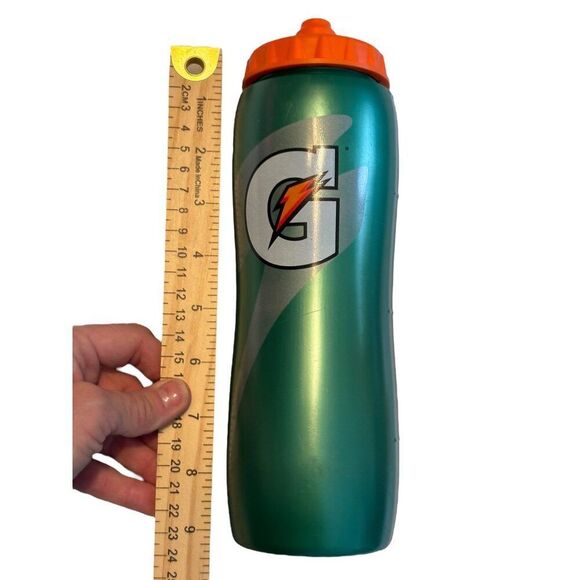 Gatorade Green Water Bottle 32 Oz Sports Hydration BPA-Free Dishwasher Safe With - Picture 4 of 5